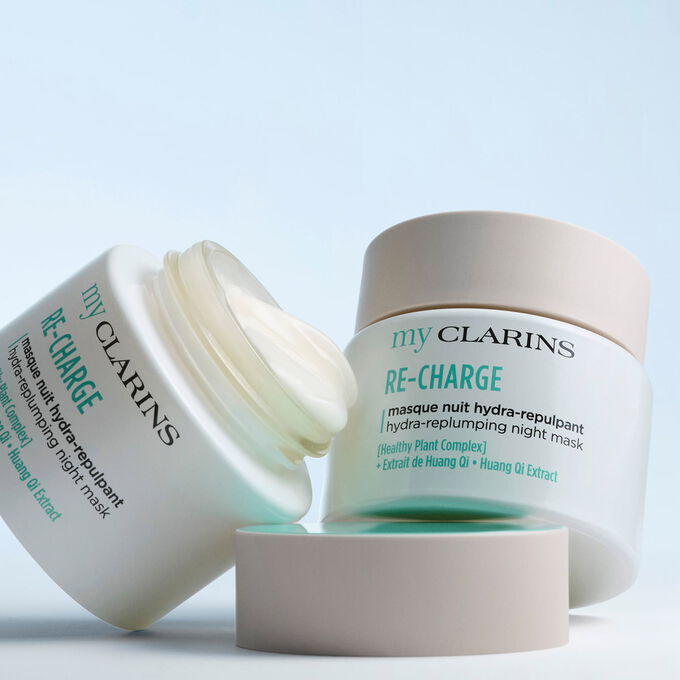 Textura crema-gel refrescante de RE-CHARGE Hydra-Replumping Night Mask