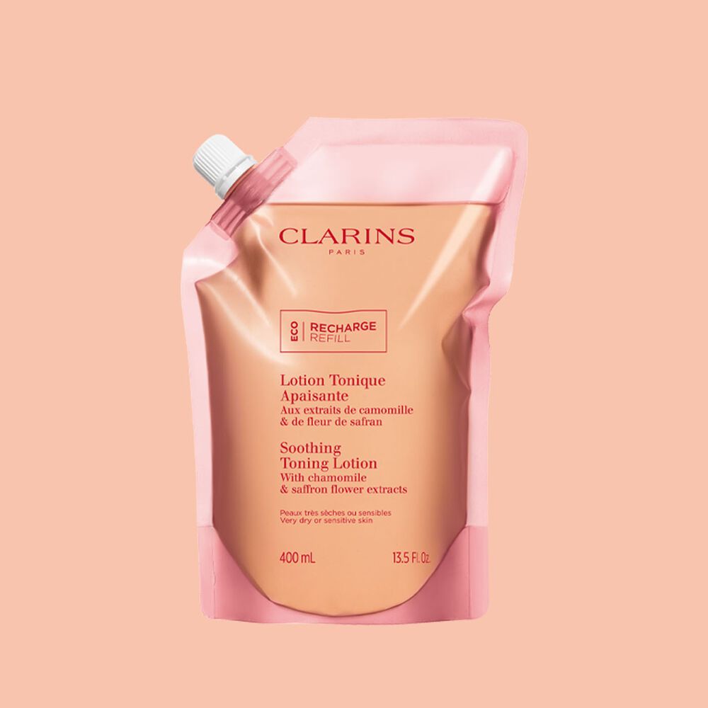 La recarga ecol&oacute;gica naranja de la Lotion Tonique Apaisante de Clarins, que ofrece una soluci&oacute;n sostenible gracias a su envase recargable