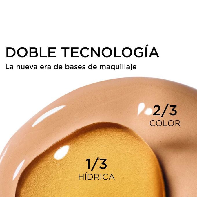 Imagen de la mezcla de dos texturas: s&eacute;rum y base de maquillaje en la f&oacute;rmula de base potenciada con s&eacute;rum de Clarins para una cobertura de &uacute;ltima generaci&oacute;n