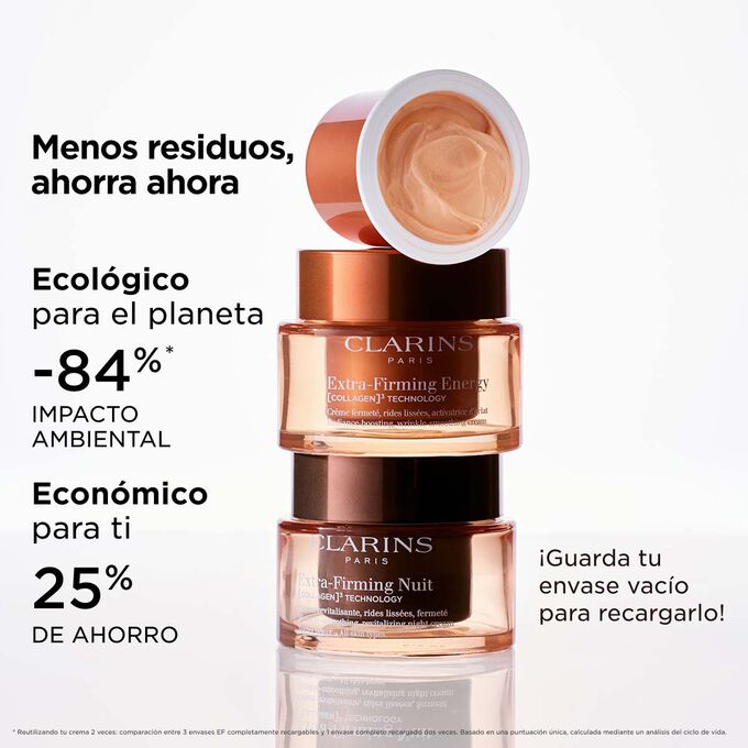 Foto del envase y la recarga Extra-Firming, destacando el dise&ntilde;o ecol&oacute;gico del envase y las caracter&iacute;sticas recargables para la sostenibilidad.