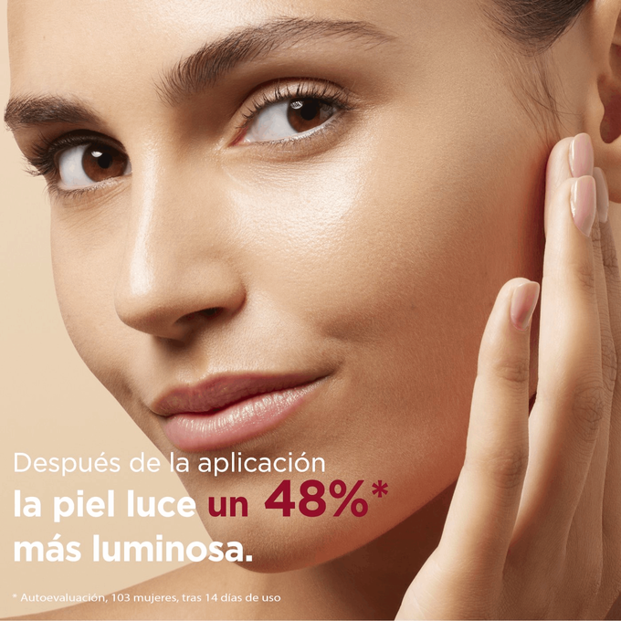 Tinted Oleo-Serum ofrece un resultado luminoso sobre la piel