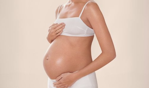 ¿Cómo aparecen las estrías?